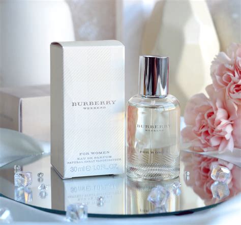 burberry weekend women notes|burberry weekend scent notes.